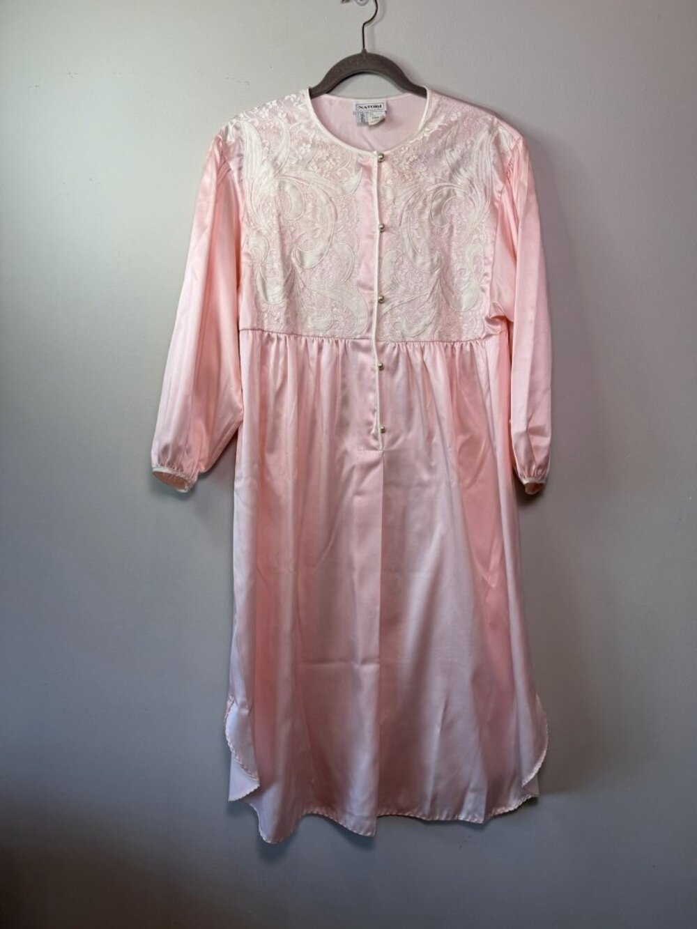 VTG Natori Pink Lace Button Down Nightgown Robe Satin Small